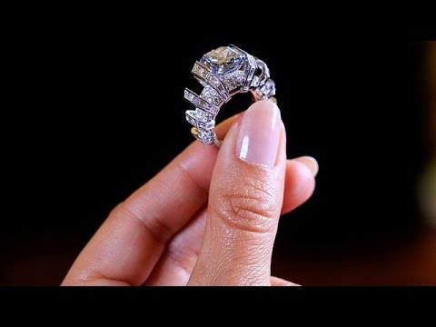خاتم مُحلَّى بماسة زرقاء قد يُباع قريبًا بـ 25 مليون جنيه استرليني