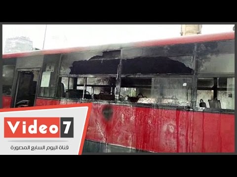 آثار انفجار زجاجة حارقة في حافلة النقل العام