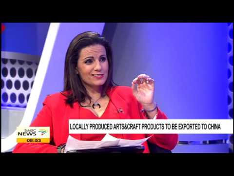 بالفيديو  رجل يسلق بيضة بوضعها في أحد شوارع الصين