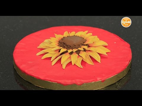 طريقة عمل وردة بعجينة السكر