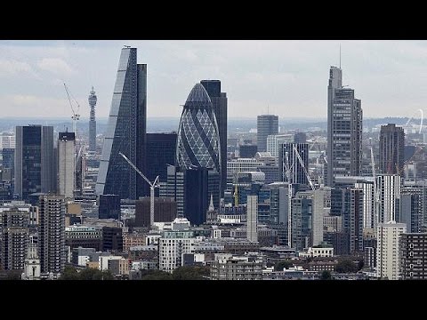 انخفاض العجز في بريطانيا خلال شهر تشرين الأول