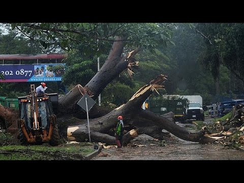 شاهد إعصار أوتو يضرب نيكاراغوا وكوستاريكا