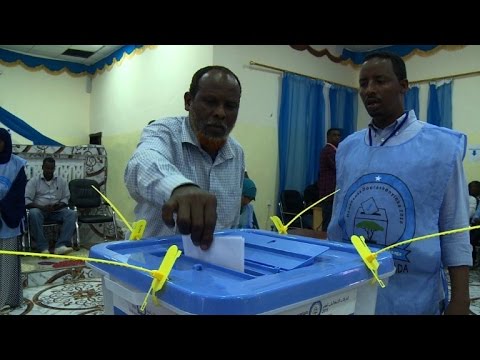 شاهد الانتخابات جارية في الصومال لكن الديموقراطية ما زالت بعيدة