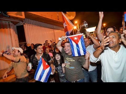 شاهد الكوبيون المقيمون في ميامي الأميركية يحتفلون بوفاة كاسترو