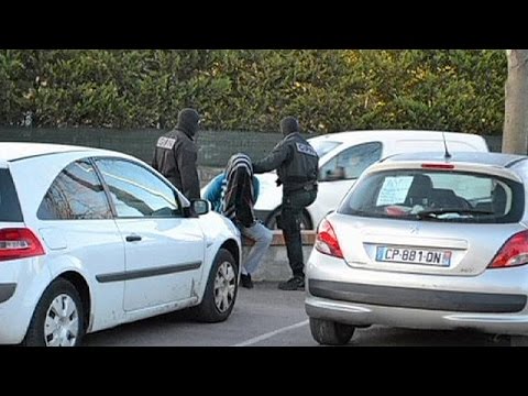 توقيف 5 أشخاص جنوب فرنسا للاشتباه في علاقتهم بمتشددين