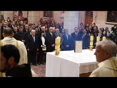 شاهد عباس يشارك في قداس الميلاد في كنيسة المهد