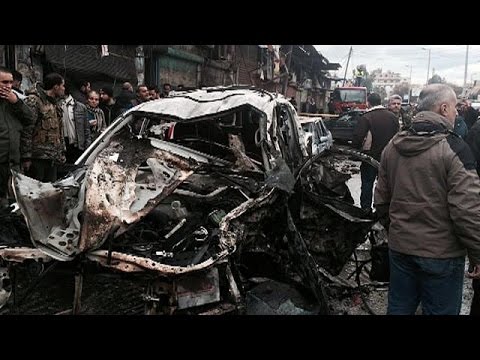شاهد مقتل ما بين 9 إلى 14 شخصًا على الأقل في تفجير انتحاري في جَبْلَة السورية