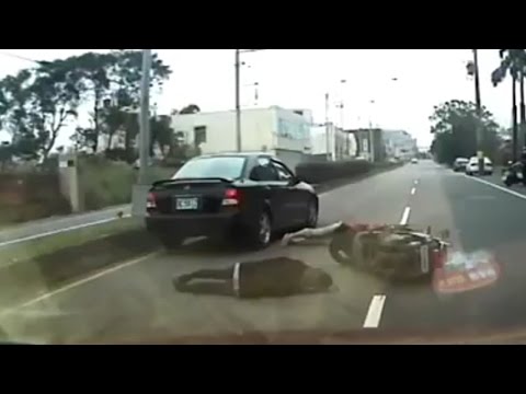 حادث مأساوي لشخصين على دراجة نارية