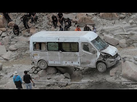 شاهد 11 قتيلاً في تشيلي جراء حرائق الغابات و4 آخرين في بيرو بسبب الفيضانات