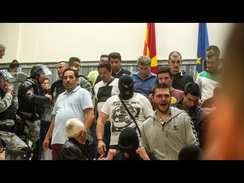 violence breaks out in macedonian