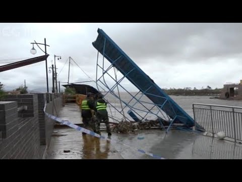 11 rescued from sunken cargo ship