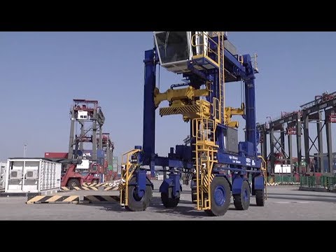 world’s first unmanned straddle carrier produced in china