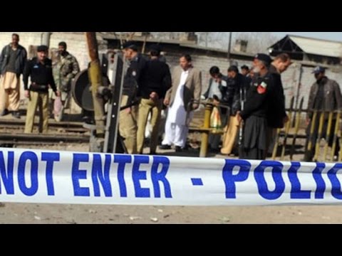 at least 25 killed in southwest pakistan blast