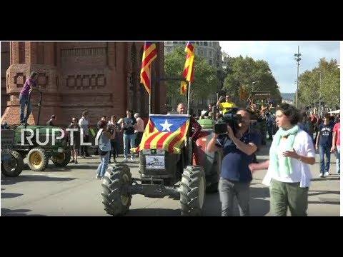 supporters of catalan independence rally