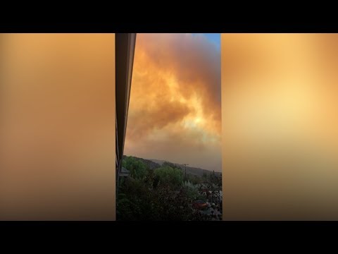 smoke from thomas fire blazes over the city