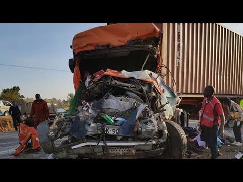 breaking kenya car collision at least 30 people killed 16 injured