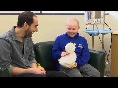 robot duck’s aim helps kids with cancer via power of play