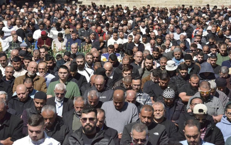 صوت الإمارات - مشاهد مهيبة من الجمعة الأولى في رمضان داخل المسجد الأقصى المبارك